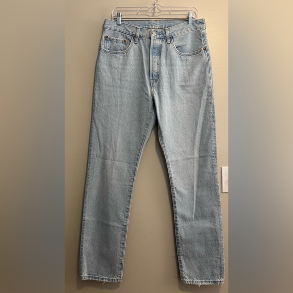 Levi’s 501 Light Blue Denim Jeans - Picture 1 of 5